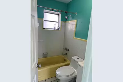 1013 Foster Rd #1, Hallandale Beach, FL 33009 - Photo 9