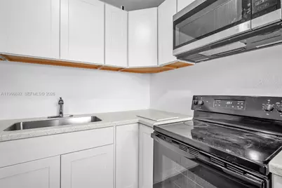 841 NW 15th Ter #0, Fort Lauderdale, FL 33311 - Photo 9