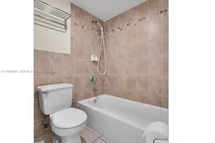 8425 NW 8th St, Miami, FL 33126 - Photo 33