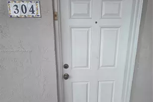 8425 NW 8th St, Miami, FL 33126 - Photo 7