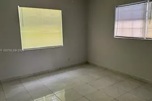 811 NE 8th St, Hallandale Beach, FL 33009 - Photo 5