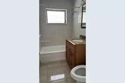 811 NE 8th St #1-3, Hallandale Beach, FL 33009 - Photo 7