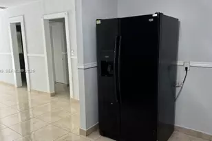 811 NE 8th St, Hallandale Beach, FL 33009 - Photo 3