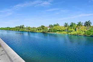 3675 N Country Club Dr, Aventura, FL 33180 - Photo 25