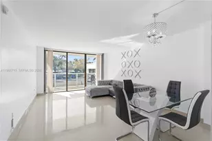 3675 N Country Club Dr, Aventura, FL 33180 - Photo 3