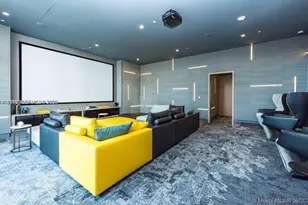 55 SW 9th St, Miami, FL 33130 - Photo 33