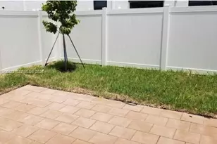 10603 W 34th Ct, Hialeah, FL 33018 - Photo 5