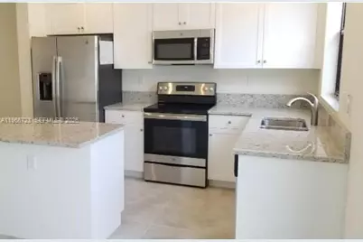 10603 W 34th Ct #10603, Hialeah, FL 33018 - Photo 3