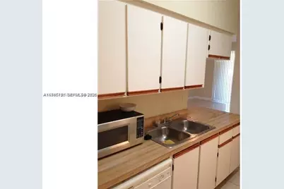 18330 NW 68th Ave #A, Hialeah, FL 33015 - Photo 7