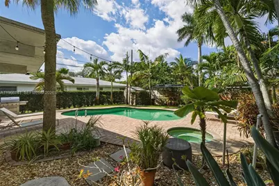 1400 SW 12th Ct, Fort Lauderdale, FL 33312 - Photo 9