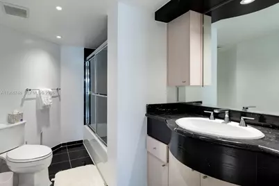 6767 Collins Ave #1903, Miami Beach, FL 33141 - Photo 17