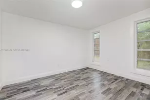 2916 Hawthorne St, Sarasota, FL 34239 - Photo 23