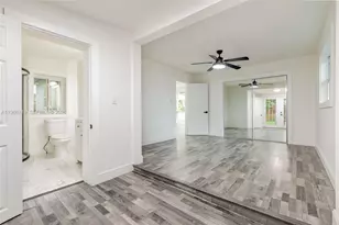 2916 Hawthorne St, Sarasota, FL 34239 - Photo 9