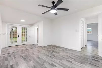 2916 Hawthorne St, Sarasota, FL 34239 - Photo 11