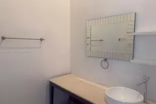 465 Brickell Ave, Miami, FL 33131 - Photo 15