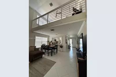 6183 Pine Tree Ln, Tamarac, FL 33319 - Photo 5