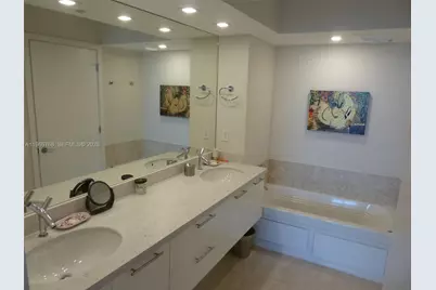 400 Alton Rd #905, Miami Beach, FL 33139 - Photo 17