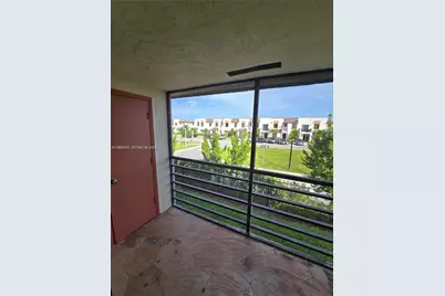 911 NE 209th Ter #204-27, Miami, FL 33179 - Photo 13