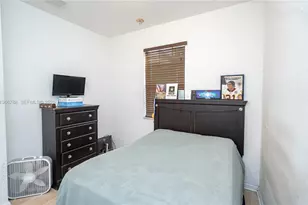 2128 NE 6th St, Homestead, FL 33033 - Photo 7