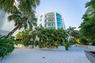 110 Washington Ave, Miami Beach, FL 33139 - Photo 1