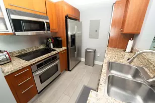 110 Washington Ave, Miami Beach, FL 33139 - Photo 3