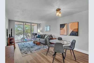 9340 Lagoon Pl #303, Davie, FL 33324 - Photo 11