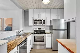 9340 Lagoon Pl, Davie, FL 33324 - Photo 5