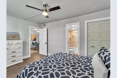 9340 Lagoon Pl #303, Davie, FL 33324 - Photo 21