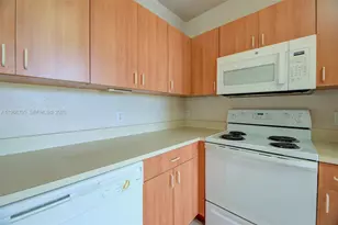 2407 Belmont Ln, North Lauderdale, FL 33068 - Photo 7