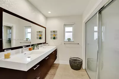 1201 Washington St, Hollywood, FL 33019 - Photo 19