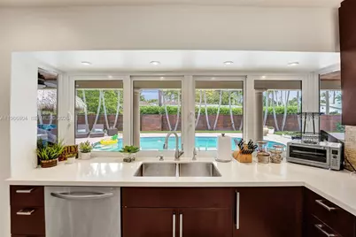 1201 Washington St, Hollywood, FL 33019 - Photo 9