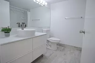 4360 NW 107th Ave, Doral, FL 33178 - Photo 11