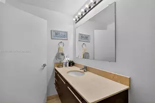 1900 N Bayshore Dr, Miami, FL 33132 - Photo 17