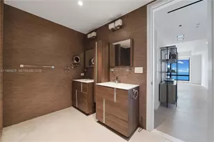 1425 Brickell Ave, Miami, FL 33131 - Photo 15