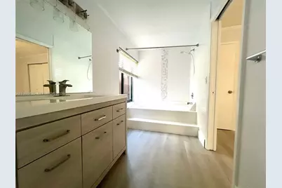 645 Executive Center Dr #R101, West Palm Beach, FL 33401 - Photo 17