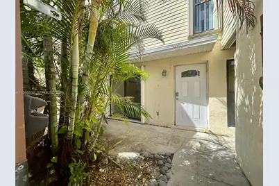 645 Executive Center Dr #R101, West Palm Beach, FL 33401 - Photo 3