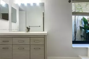 645 Executive Center Dr, West Palm Beach, FL 33401 - Photo 19