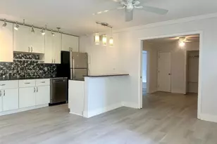 645 Executive Center Dr, West Palm Beach, FL 33401 - Photo 9