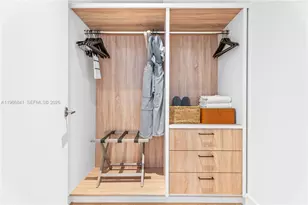 102 24th St, Miami Beach, FL 33139 - Photo 11