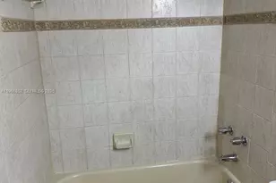 7205 W 3rd Ave, Hialeah, FL 33014 - Photo 23