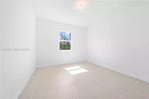 2442 SE 30th St, Homestead, FL 33035 - Photo 7