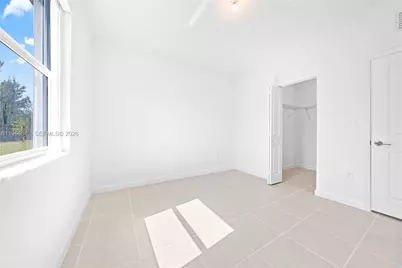 2442 SE 30th St #2442, Homestead, FL 33035 - Photo 5