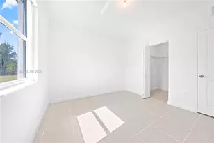 2442 SE 30th St, Homestead, FL 33035 - Photo 5