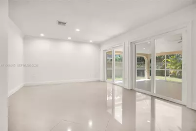 21800 SW 97th Ct, Cutler Bay, FL 33190 - Photo 11