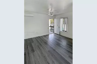 852 SW 1st St #6, Miami, FL 33130 - Photo 5