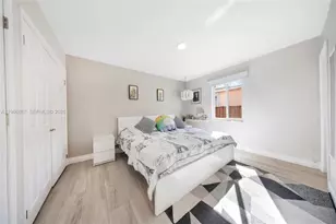 907 N Park Rd, Hollywood, FL 33021 - Photo 17