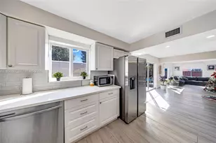 907 N Park Rd, Hollywood, FL 33021 - Photo 9