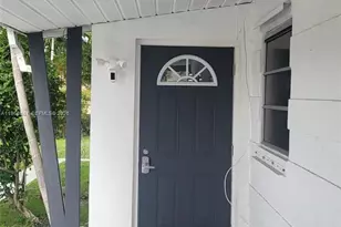 821 NE 6th St, Hallandale Beach, FL 33009 - Photo 3