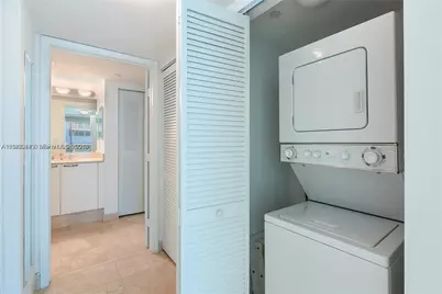 2101 Brickell Ave #305, Miami, FL 33129 - Photo 17