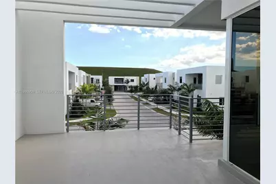 10055 NW 75th St, Doral, FL 33178 - Photo 39